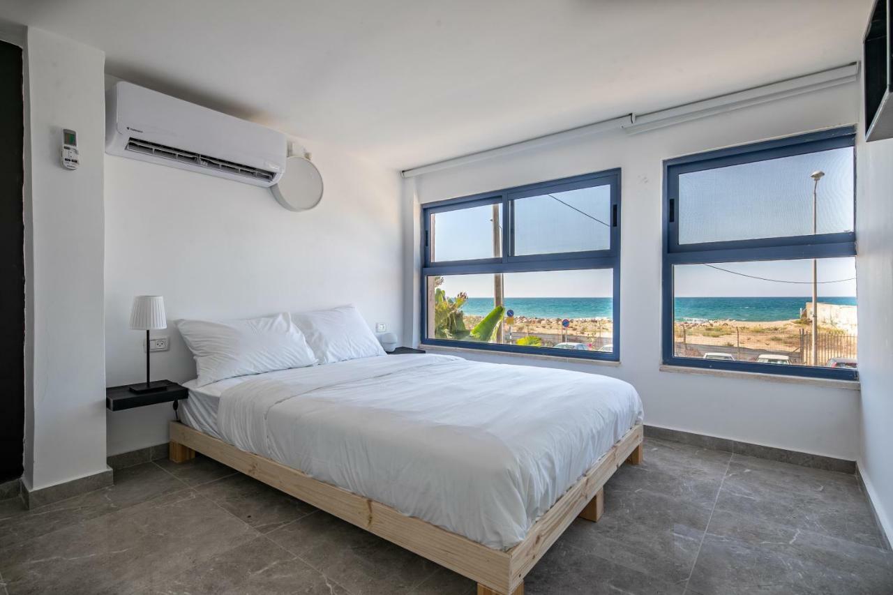 Port City Haifa - Bat Galim Oceanfront Luxury エクステリア 写真